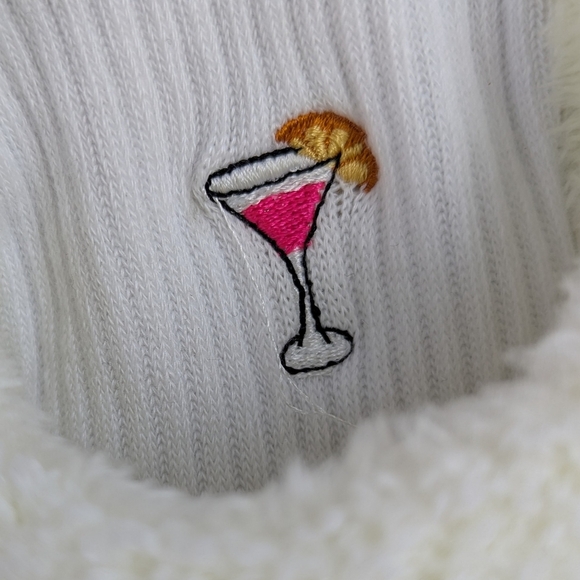 Cosmopolitan Slippers Sherpa Embroidered Memory Foam Slip On Ivory M (7/8) NWT - Picture 4 of 12